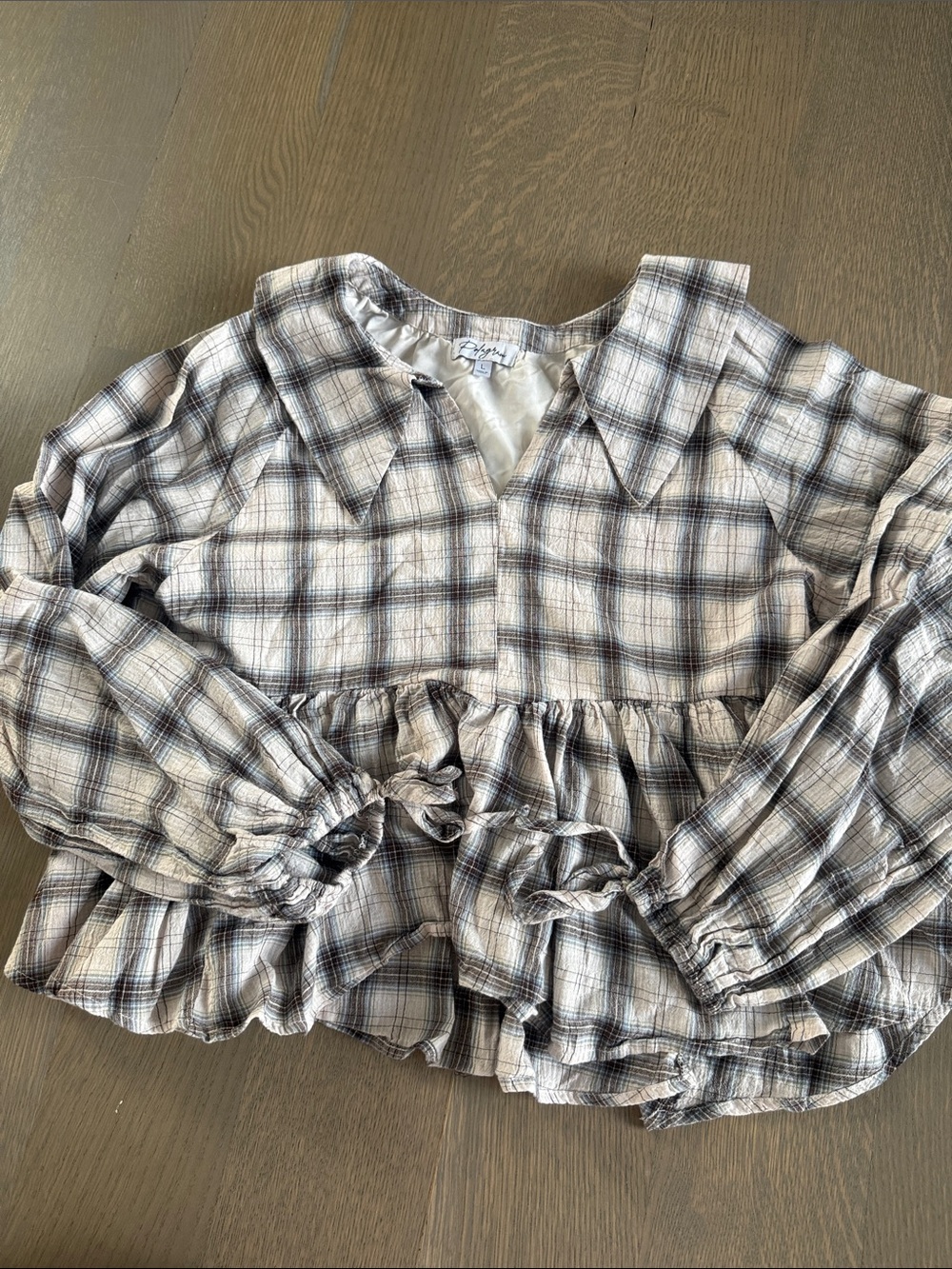 Plaid long sleeve Polagram boutique blouse
